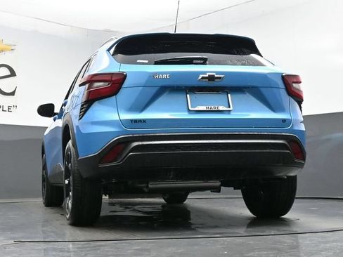 New 2026 Chevrolet Trax LT w/ Sunroof Package FWD image 32