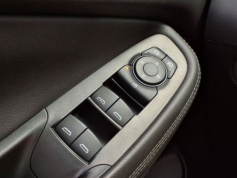 Used 2023 Buick Encore GX Select w/ Safety Package II AWD/4WD image 31