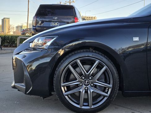 Used 2018 Lexus IS 300 F-Sport Package image 8