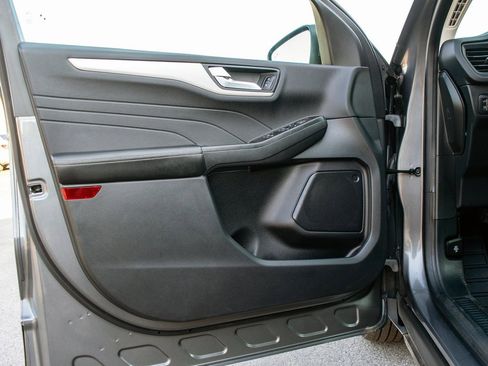 Used 2022 Ford Escape SEL image 28