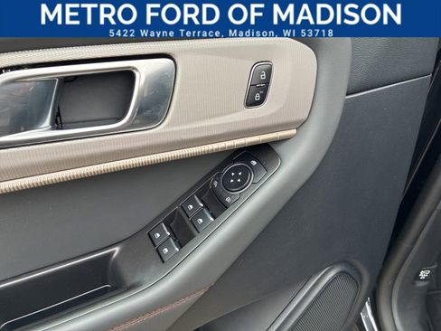 Used 2025 Ford Explorer Active image 11