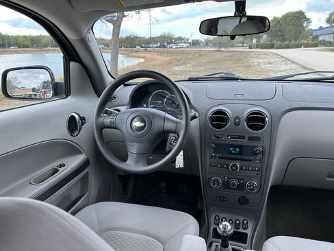 Used 2007 Chevrolet HHR LS image 14