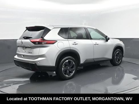 Used 2024 Nissan Rogue SV AWD/4WD image 21