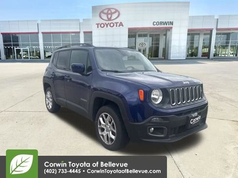 Used 2016 Jeep Renegade Latitude w/ Cold Weather Group AWD/4WD image 30