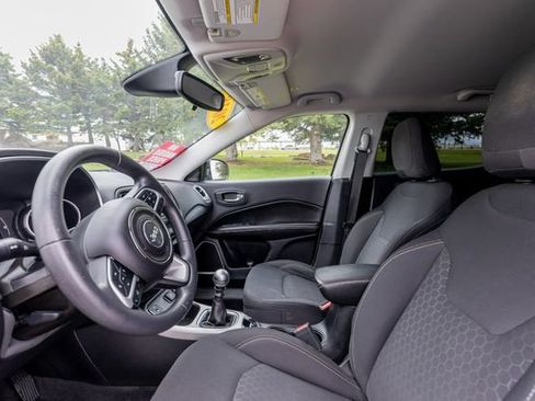Used 2018 Jeep Compass Sport w/ Mopar Graphics Package FWD image 12