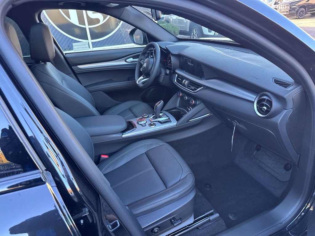 New 2026 Alfa Romeo Stelvio Sprint AWD/4WD image 22