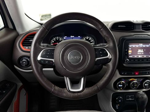Used 2016 Jeep Renegade Limited w/ Safety & Security Group AWD/4WD image 5