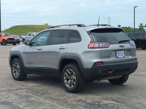 Used 2020 Jeep Cherokee Trailhawk w/ Cold Weather Group AWD/4WD image 5