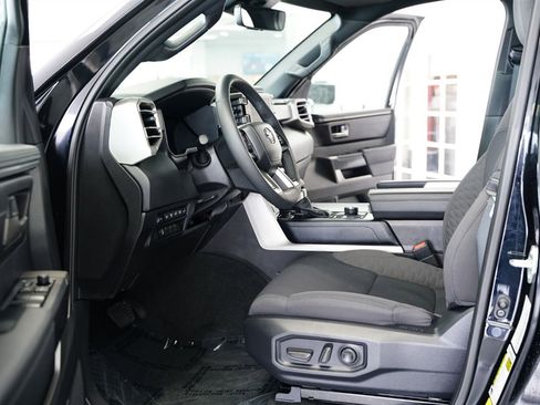 Used 2025 Toyota Sequoia SR5 image 19