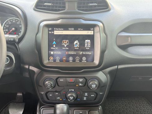 Used 2023 Jeep Renegade Latitude AWD/4WD image 19