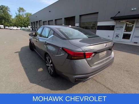 Used 2020 Nissan Altima 2.5 SR FWD image 3