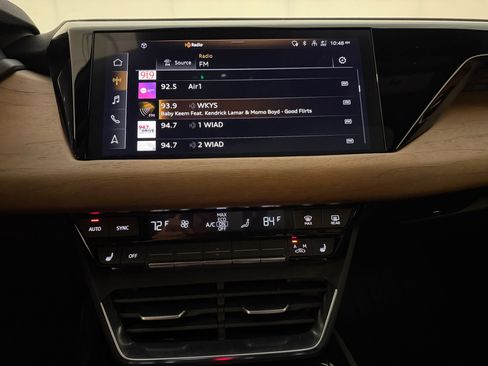 Used 2022 Audi e-tron GT Premium Plus image 24