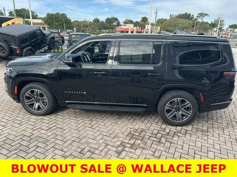 Certified 2024 Jeep Wagoneer Series II w/ Flexible Seating Group image 11