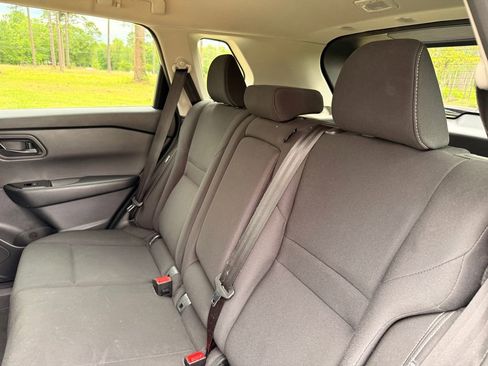 Used 2024 Nissan Rogue S FWD image 28