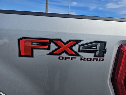 Used 2017 Ford F250 Lariat w/ Lariat Ultimate Package image 12