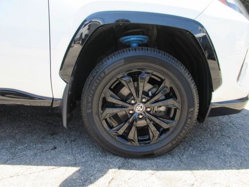 Used 2022 Toyota RAV4 SE w/ SE Grade Weather Package AWD/4WD image 22