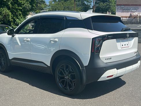 Certified 2025 Nissan Kicks SR AWD/4WD image 4