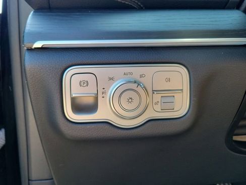 Used 2023 Mercedes-Benz GLS 450 4MATIC image 30