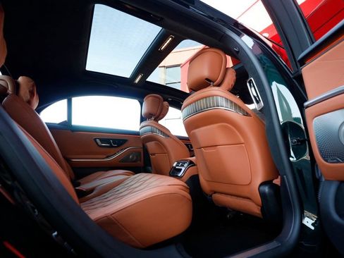Used 2023 Mercedes-Benz S 580 4MATIC Sedan image 44