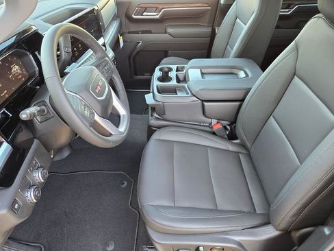 Used 2026 GMC Sierra 1500 SLT image 10