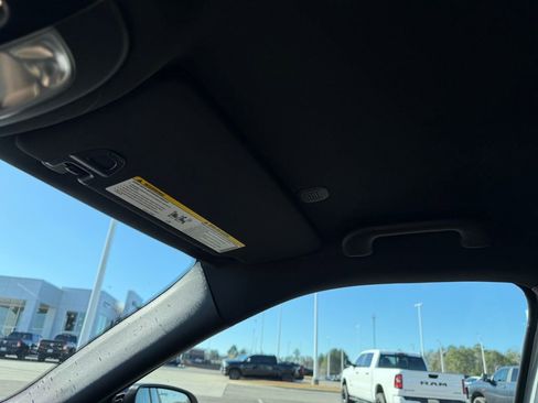 New 2026 Jeep Compass Latitude image 21