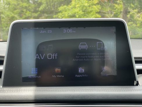 Used 2020 Genesis G70 2.0T RWD image 25
