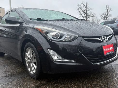 Used 2015 Hyundai Elantra SE w/ Option Group 03 FWD image 13