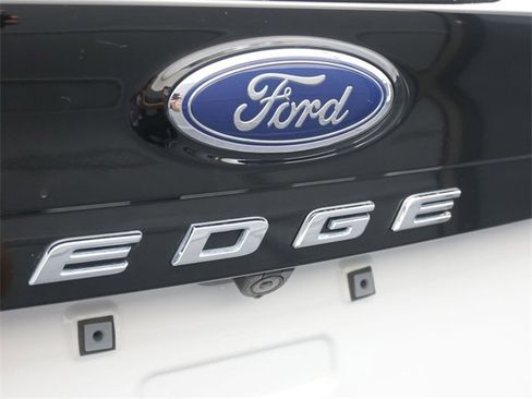 Used 2024 Ford Edge SE image 29