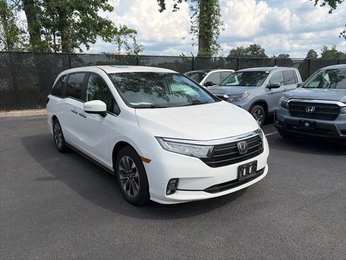 Used 2024 Honda Odyssey EX-L image 3