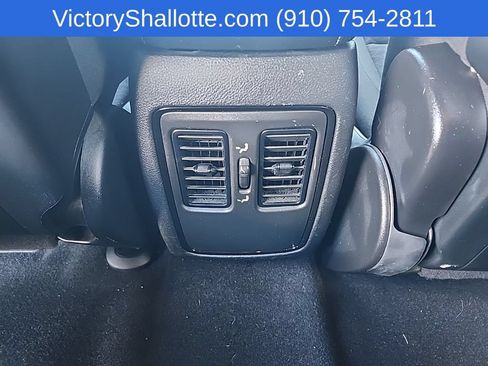 Used 2023 Dodge Durango SXT AWD/4WD image 6