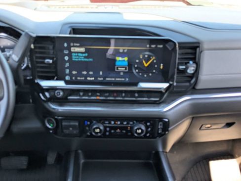 Used 2025 Chevrolet Silverado 2500 LTZ w/ LTZ Premium Package AWD/4WD image 18