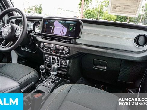 Used 2025 Jeep Wrangler Unlimited Sport AWD/4WD image 25