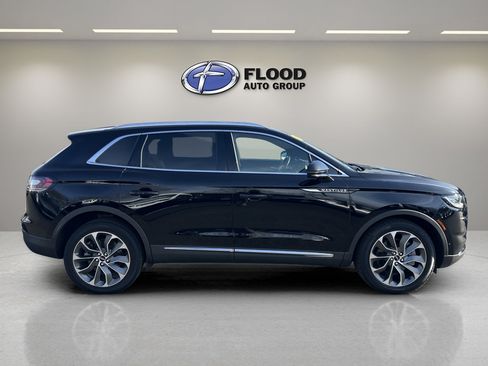 Used 2023 Lincoln Nautilus Reserve w/ Equipment Group 201A image 4