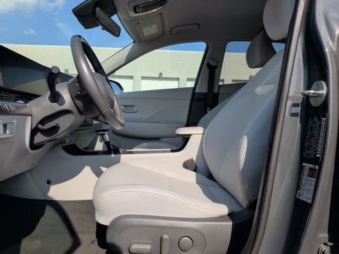 Used 2024 Hyundai Kona SEL AWD/4WD image 11