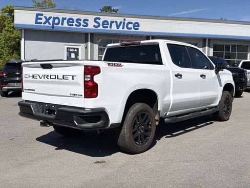 Used 2024 Chevrolet Silverado 1500 Custom Trail Boss w/ Turbomax Blackout Package AWD/4WD image 15