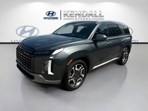 Used 2023 Hyundai Palisade Limited w/ Cargo Package AWD/4WD image 3