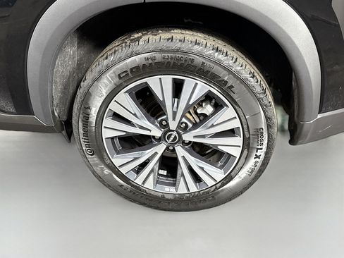 Used 2023 Nissan Rogue SV image 37