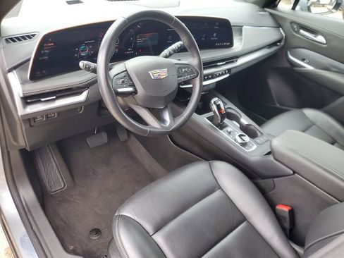 Used 2025 Cadillac XT4 Premium Luxury FWD image 15