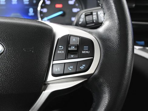 Used 2022 Ford Explorer XLT w/ Equipment Group 202A image 38