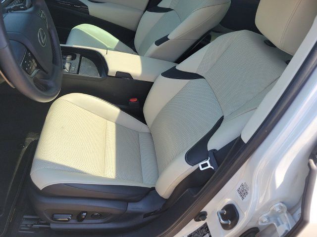 Used 2023 Lexus ES 250 w/ Premium Package AWD/4WD image 24