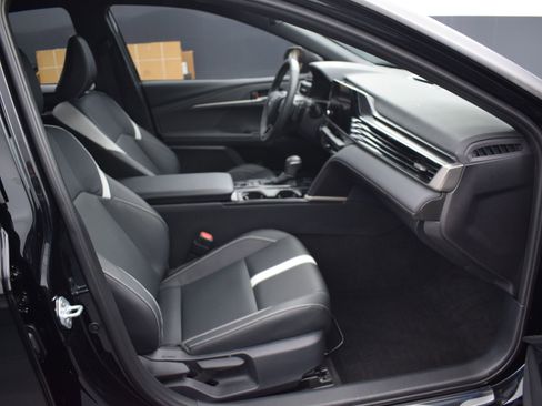 Used 2026 Toyota Camry XLE w/ Convenience Package FWD image 10