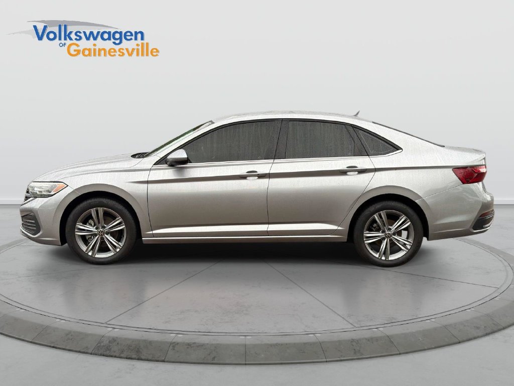 Used 2024 Volkswagen Jetta SE FWD image 7