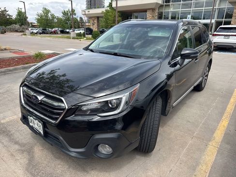 Used 2018 Subaru Outback 3.6R Touring AWD/4WD image 1