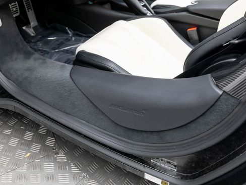 New 2026 McLaren 750S Spider image 25
