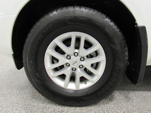 Used 2019 Nissan Frontier SV w/ Value Truck Package AWD/4WD image 10