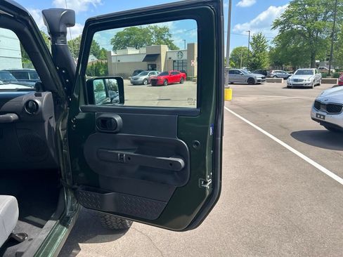 Used 2008 Jeep Wrangler Unlimited X AWD/4WD image 16