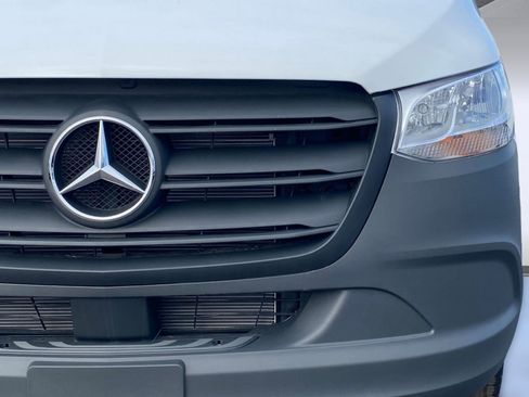 New 2025 Mercedes-Benz Sprinter 2500 image 10