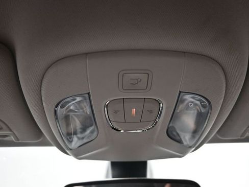 Used 2018 Jeep Compass Latitude FWD image 26