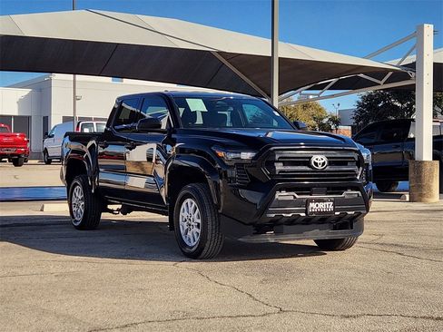Used 2024 Toyota Tacoma SR image 3