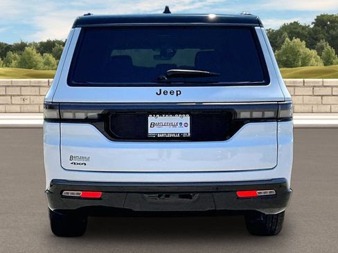 New 2026 Jeep Grand Wagoneer L Summit AWD/4WD image 4